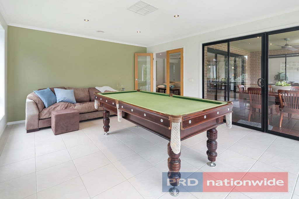 250-252 Howe Street MINERS REST 9