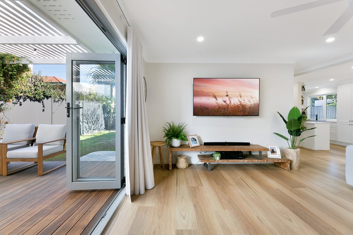 2/50 Albion Avenue MIAMI 4