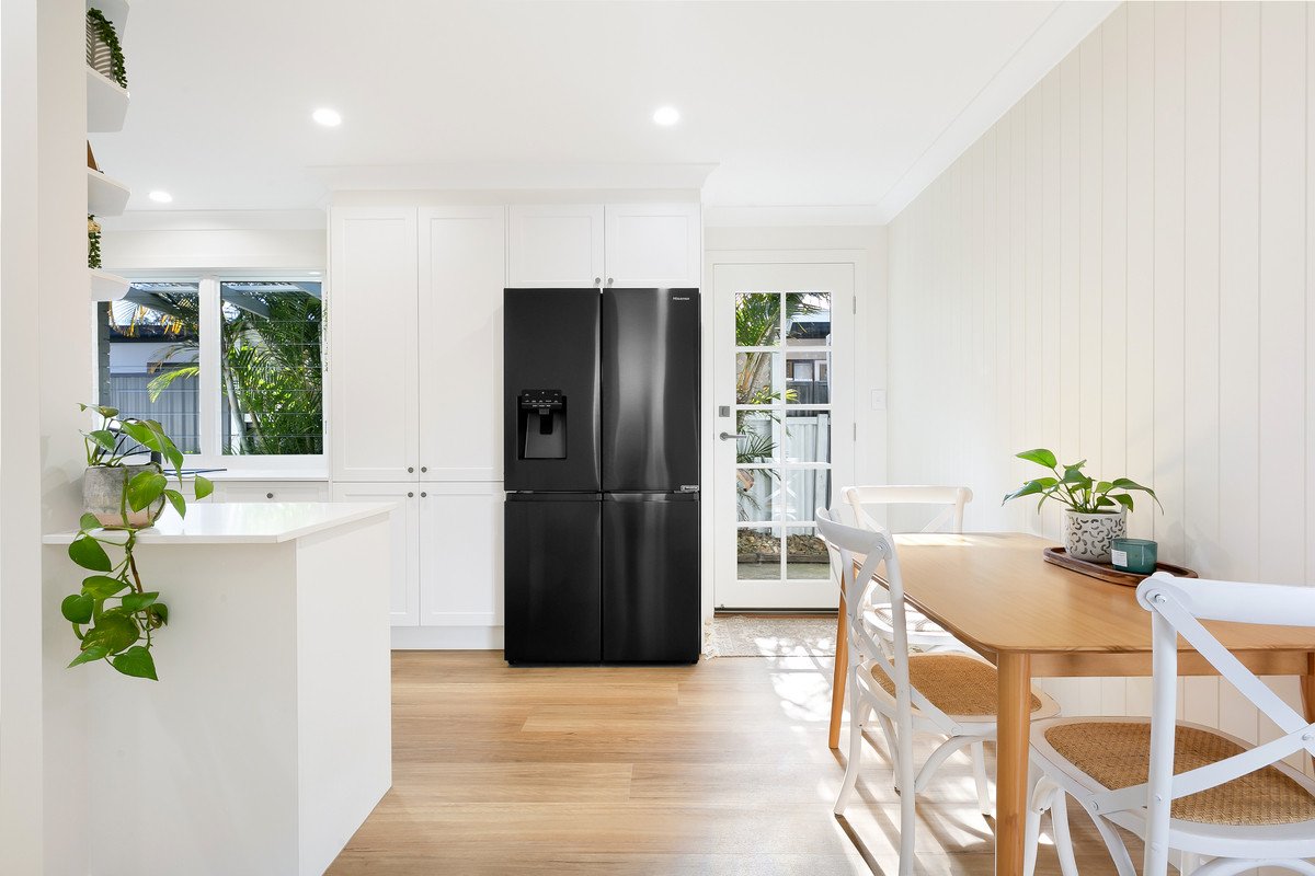 2/50 Albion Avenue MIAMI 7