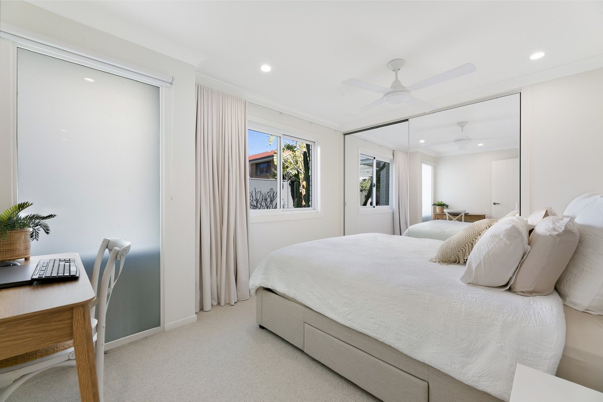 2/50 Albion Avenue MIAMI 8