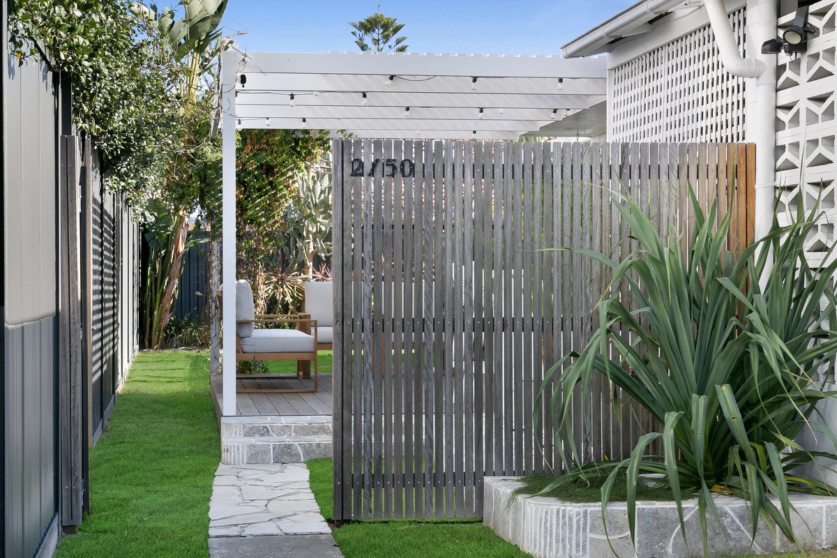 2/50 Albion Avenue MIAMI 15