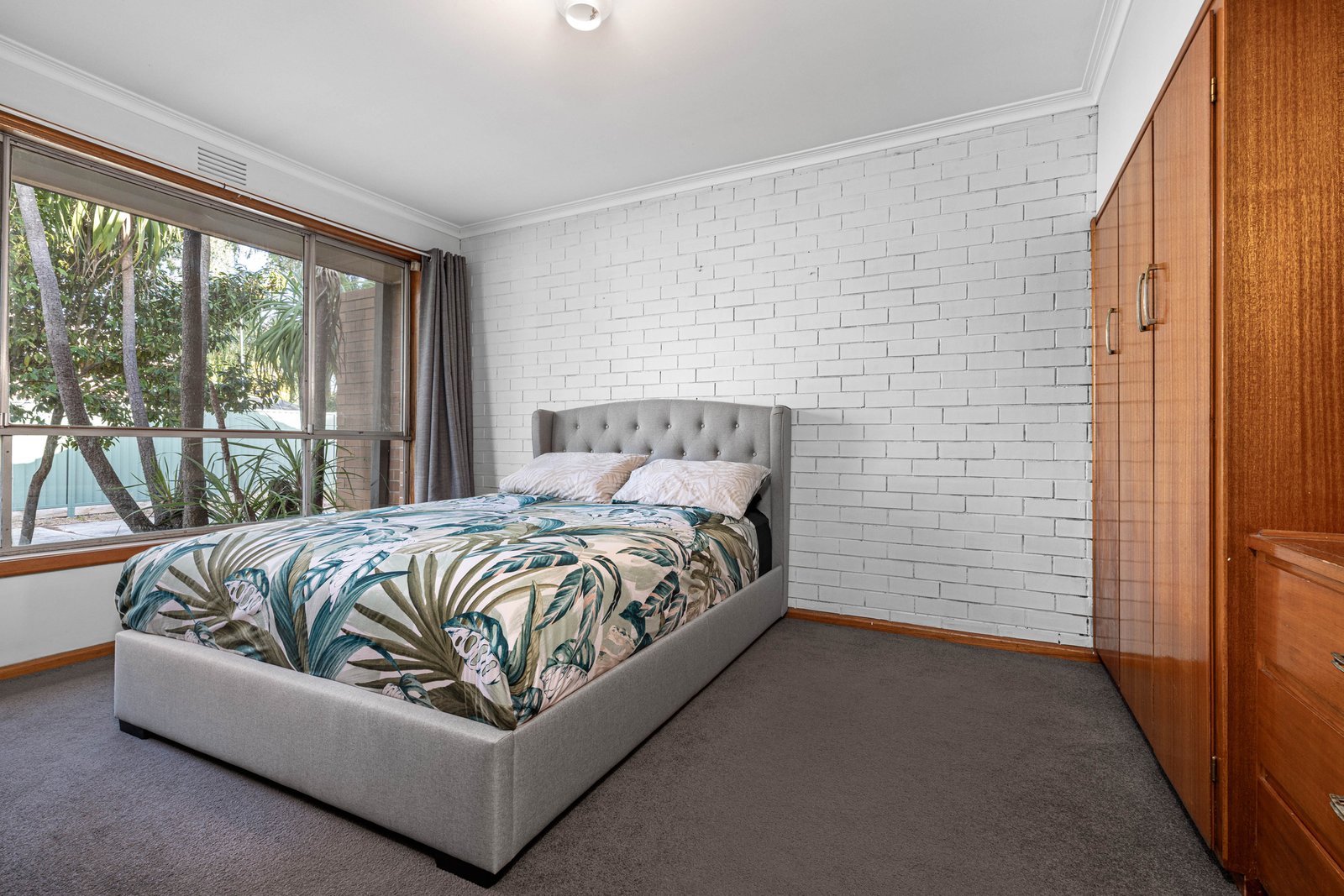 Gallery: 2/50 Cuthberts Road