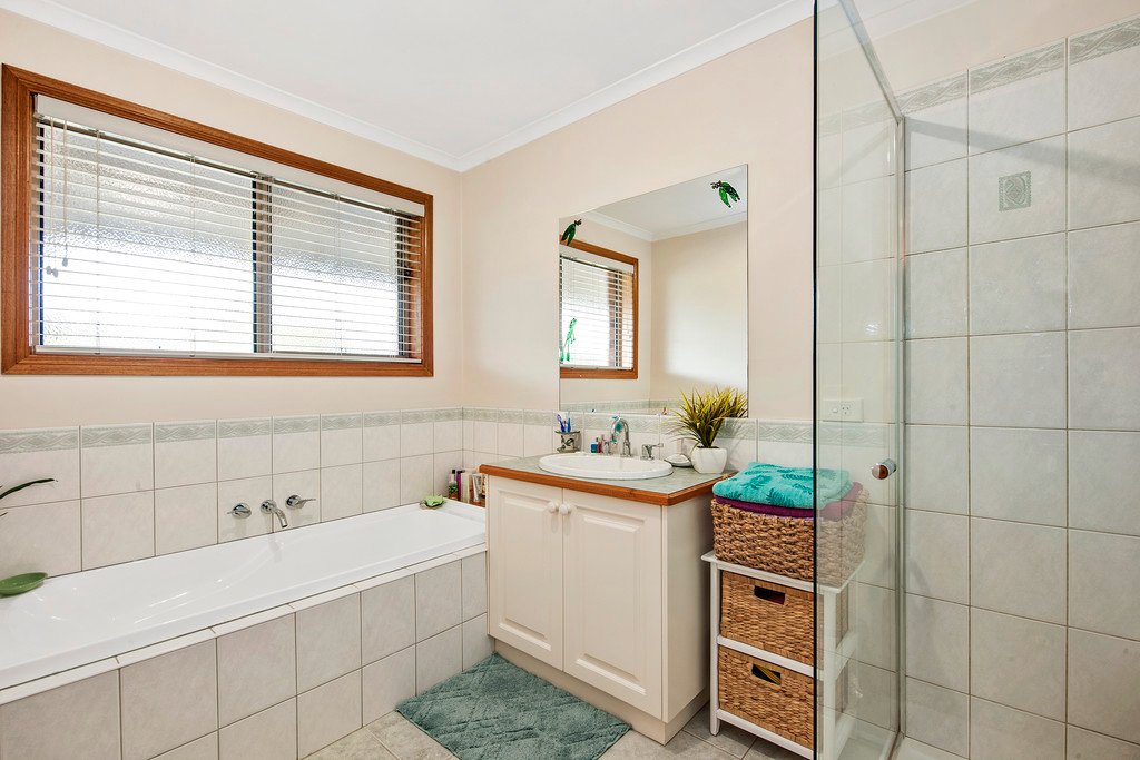 250 Gillies Road MOUNT ROWAN 13