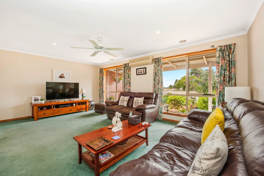 250 Gillies Road MOUNT ROWAN 16