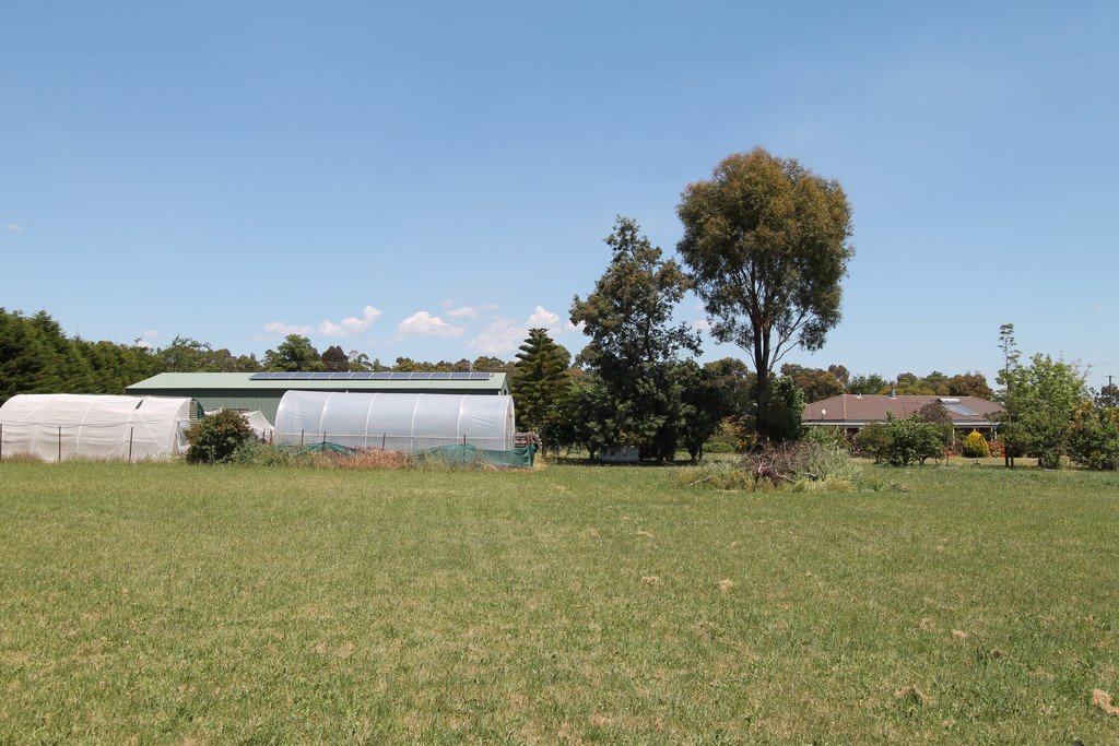 250 Gillies Road MOUNT ROWAN 18