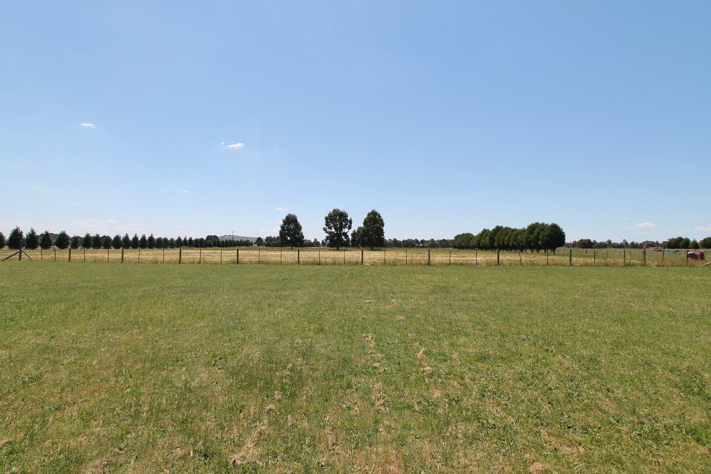 250 Gillies Road MOUNT ROWAN 20