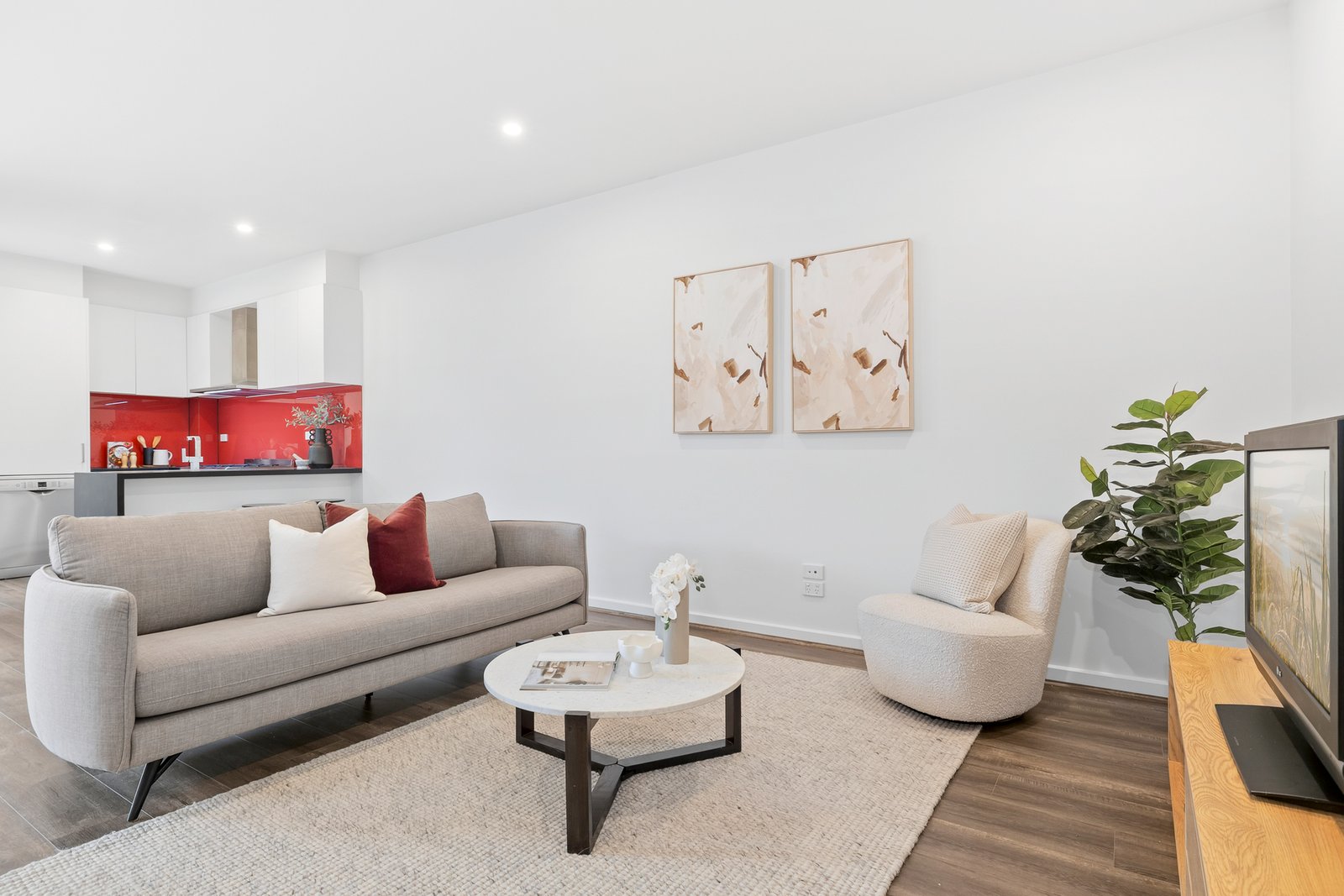 Gallery: 2/50 Madeleine Road