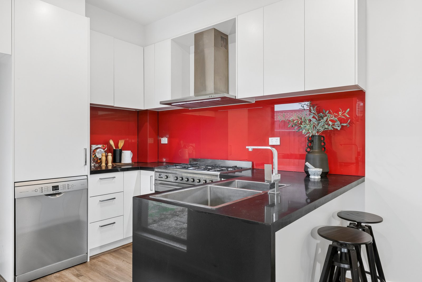 Gallery: 2/50 Madeleine Road
