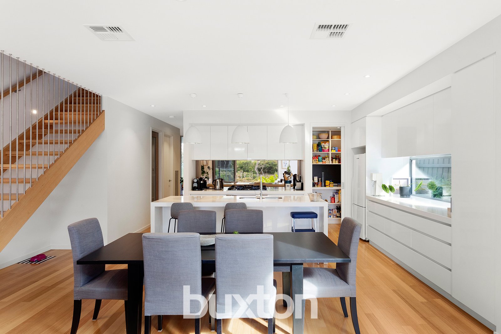 Gallery: 250 Nepean Highway