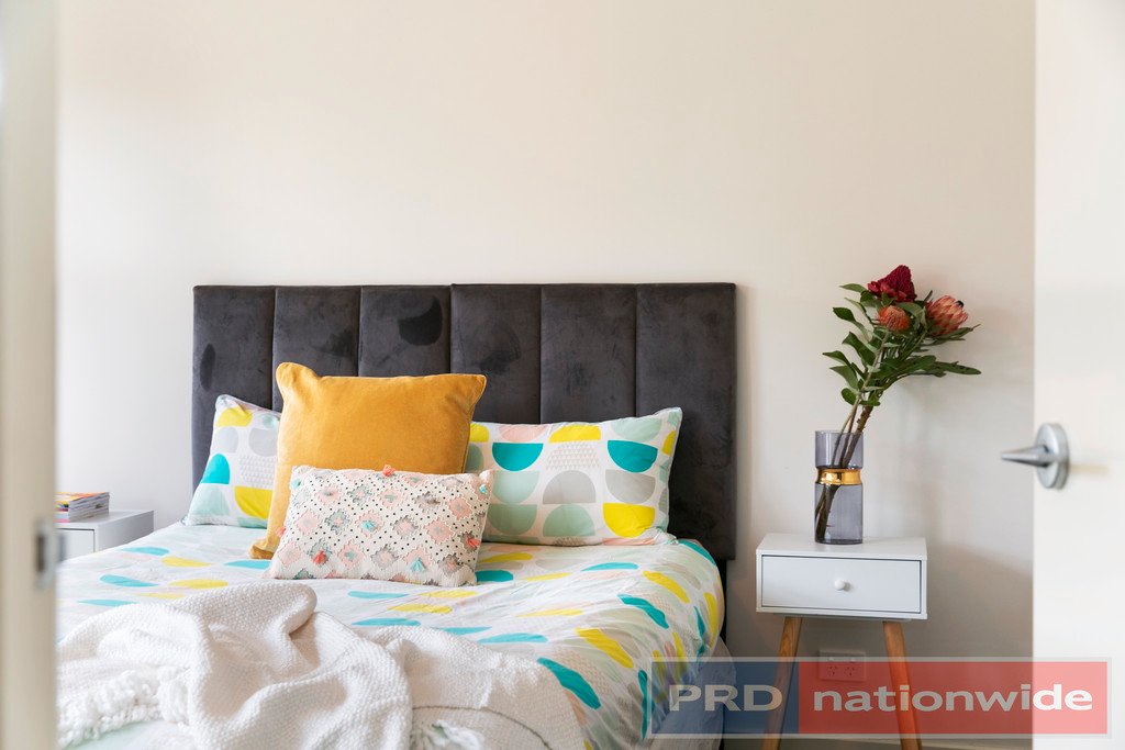 250 Scarsdale-Pitfield Road NEWTOWN 5