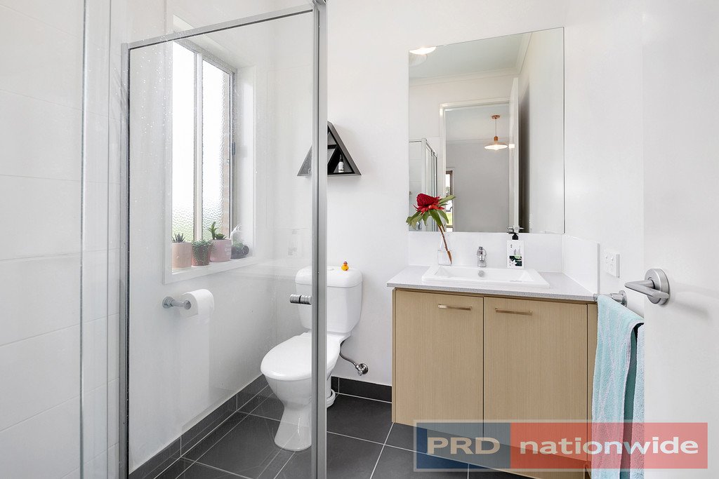 250 Scarsdale-Pitfield Road NEWTOWN 6