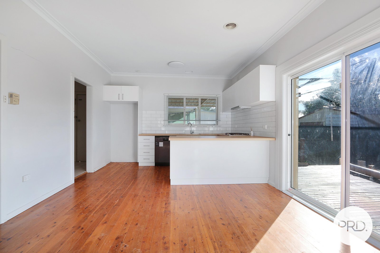 250 Wantigong Street NORTH ALBURY 4