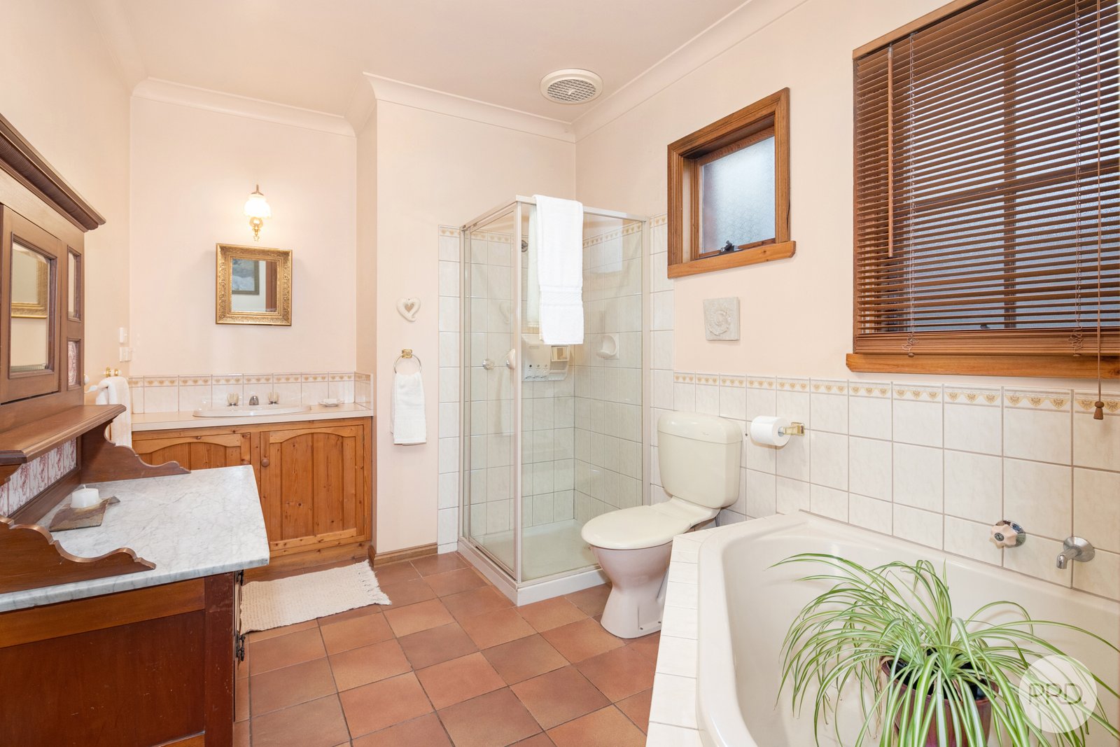 2/503 Errard Street South REDAN 8