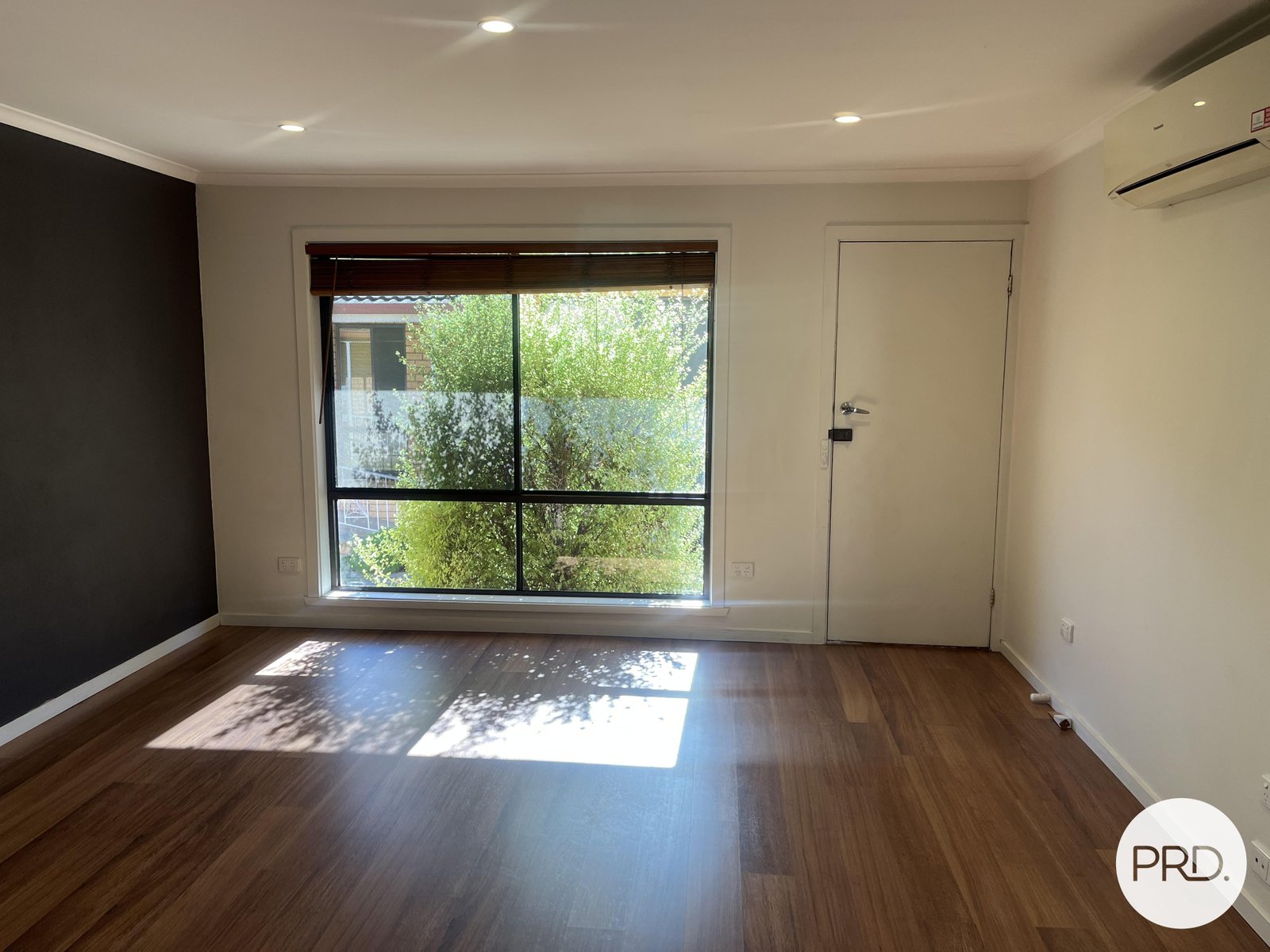 2/503 Hanel Street EAST ALBURY 3