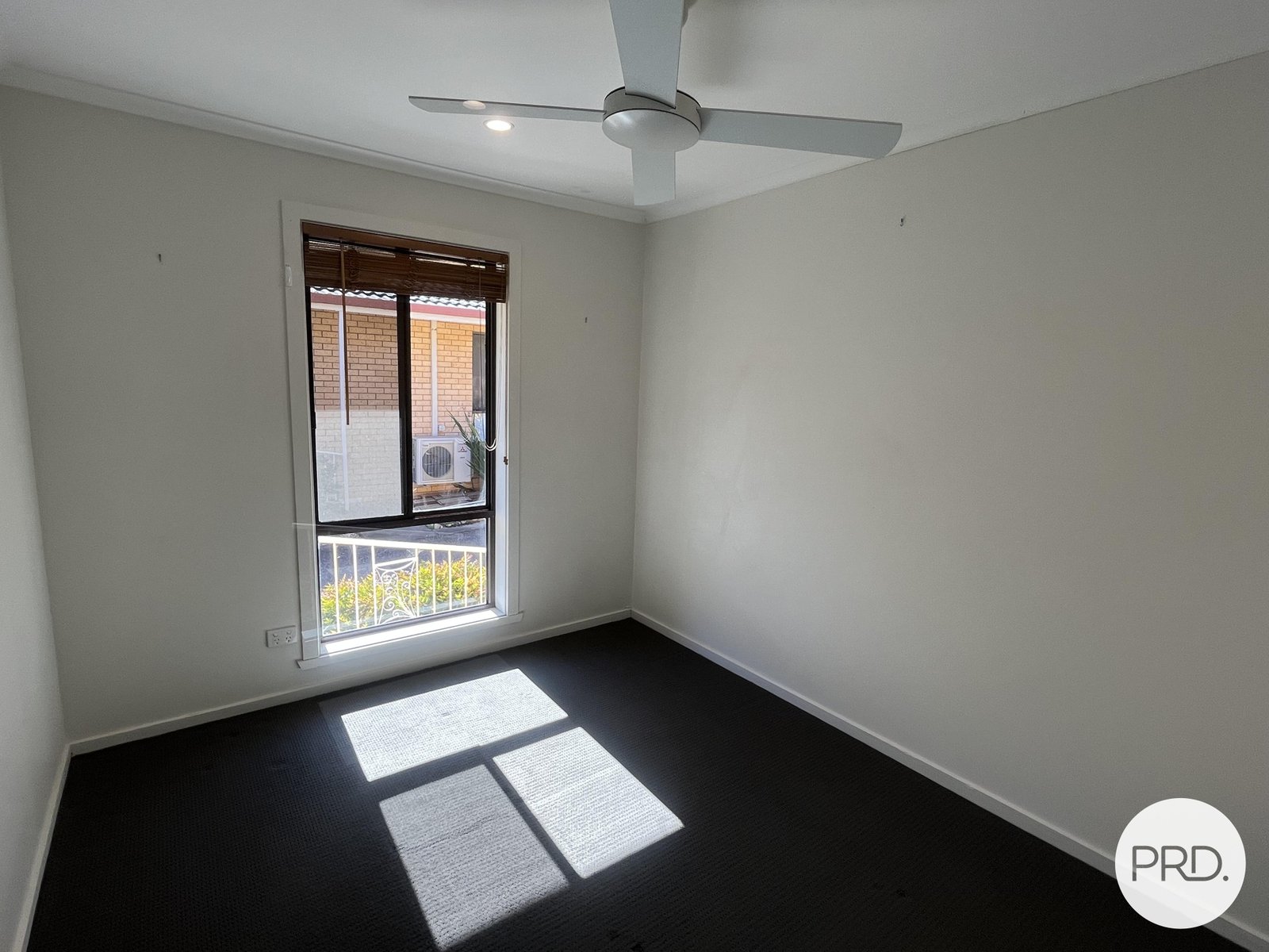 2/503 Hanel Street EAST ALBURY 5