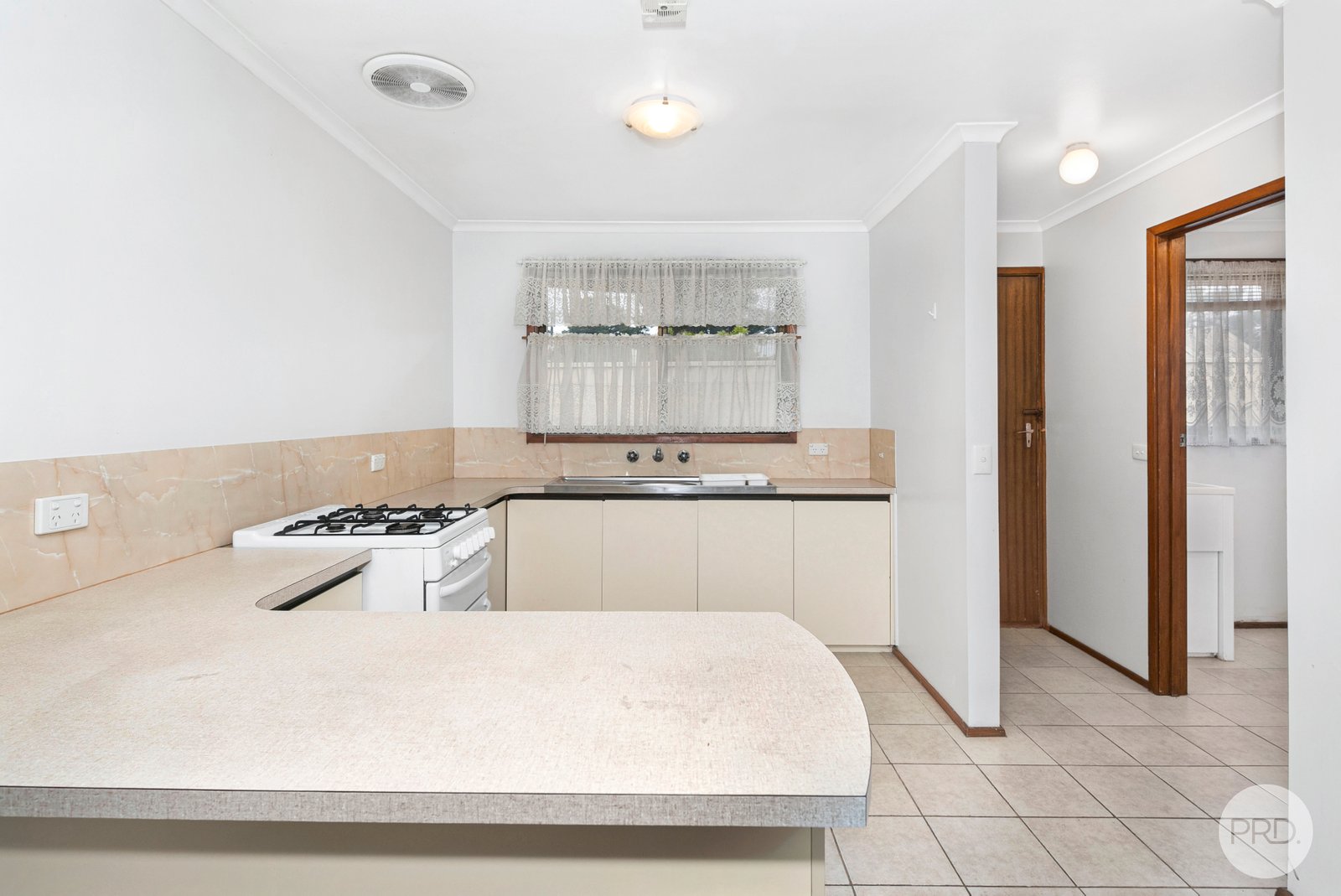 2/503 Sutton Street SEBASTOPOL 4