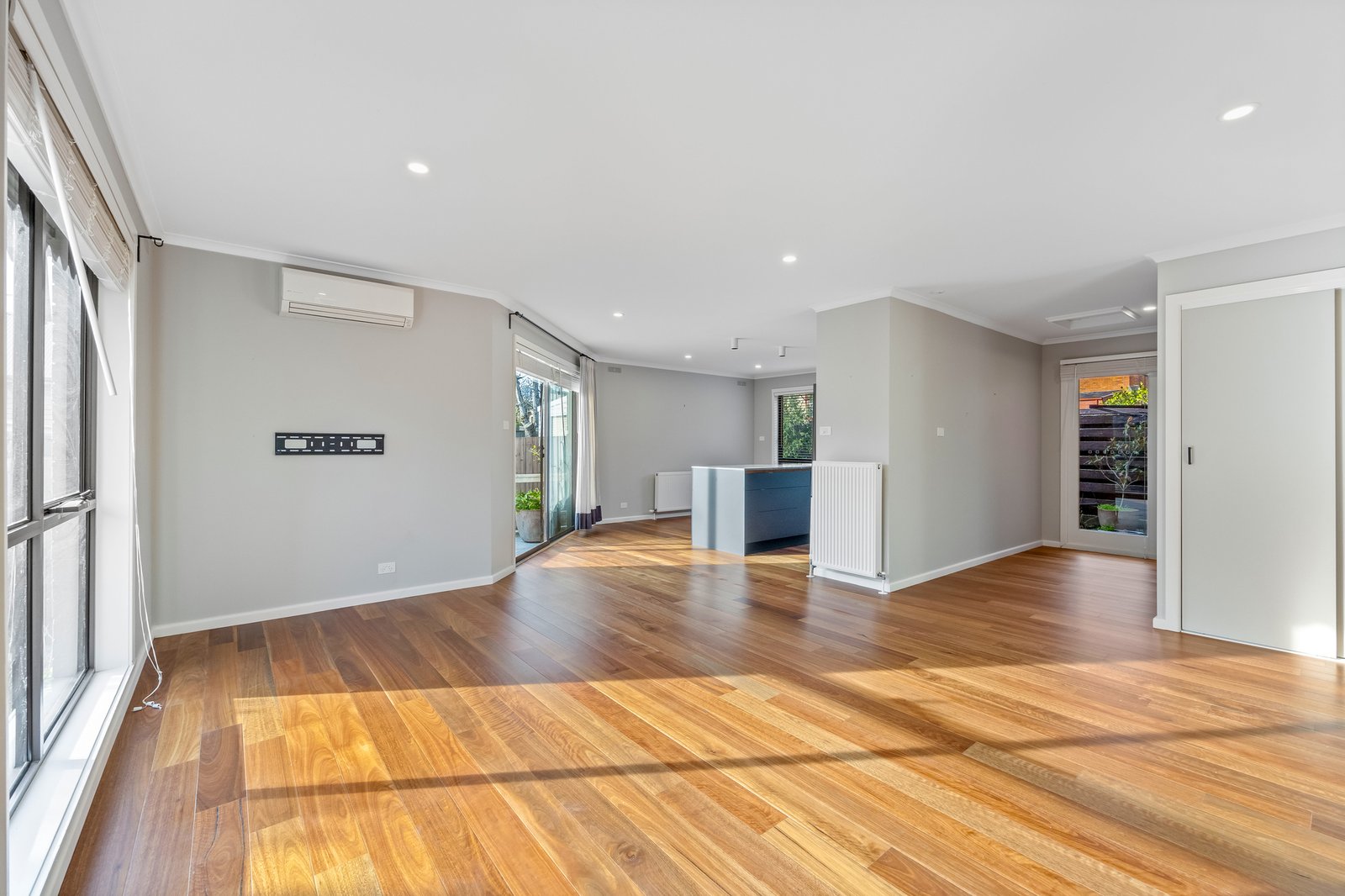 Gallery: 2/504 Lydiard Street