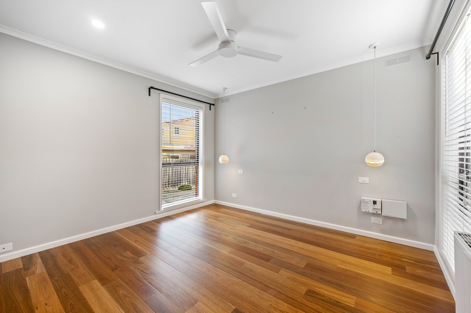 Gallery: 2/504 Lydiard Street