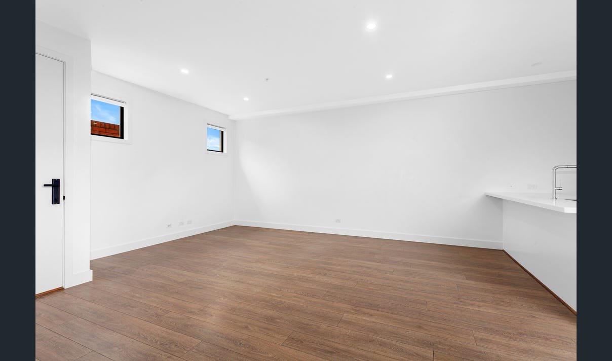 Gallery: 2/506 Neerim Road