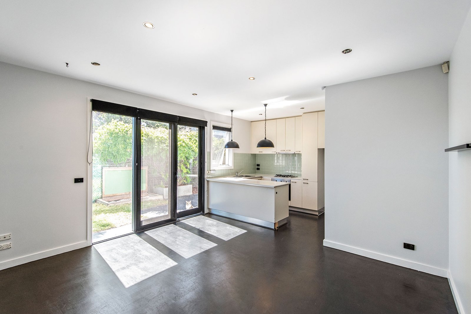 Gallery: 2/51 Avoca Street