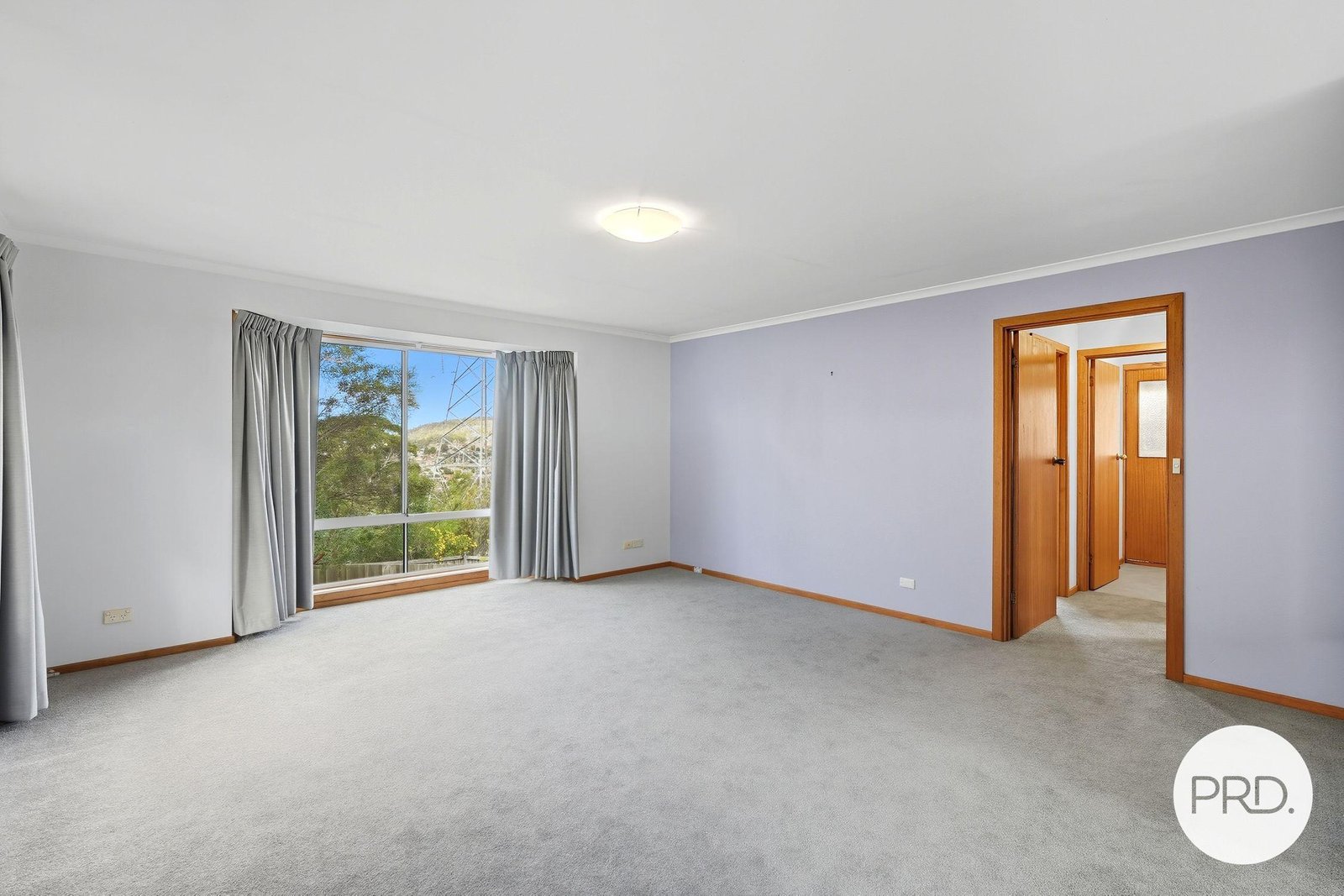 2/51 Girrabong Road LENAH VALLEY 4