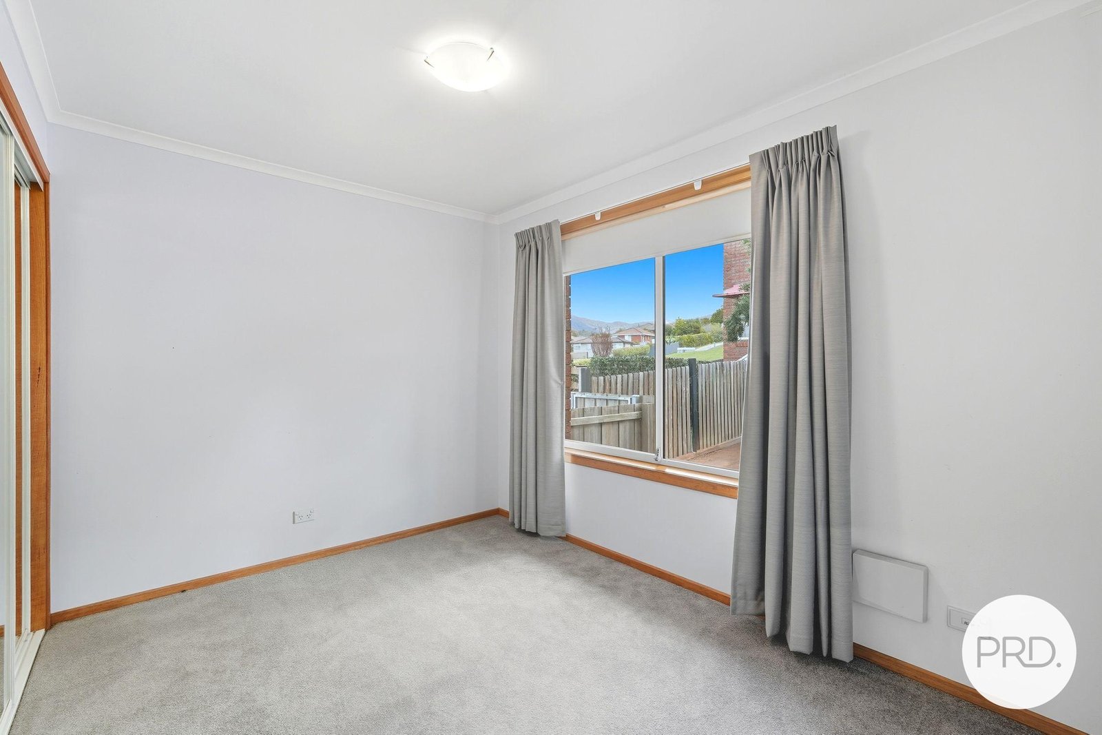 2/51 Girrabong Road LENAH VALLEY 7