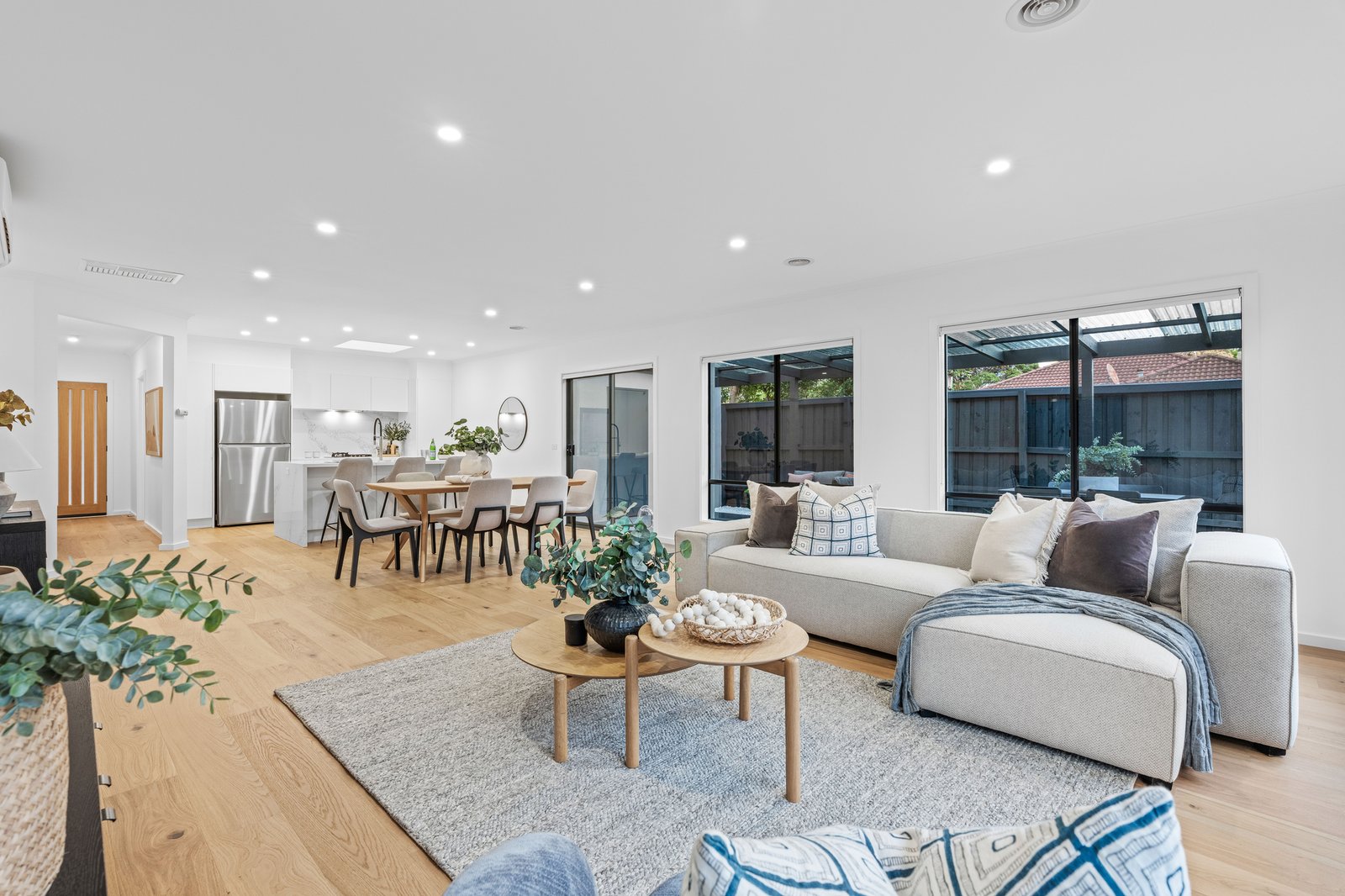 Gallery: 2/51 Latham Street