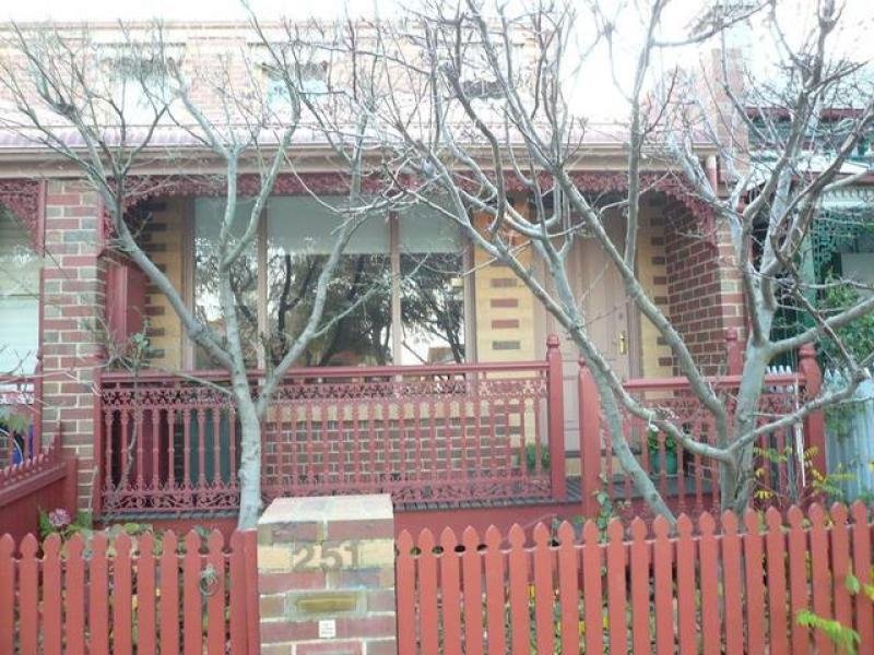 Photos: 251 Montague Street