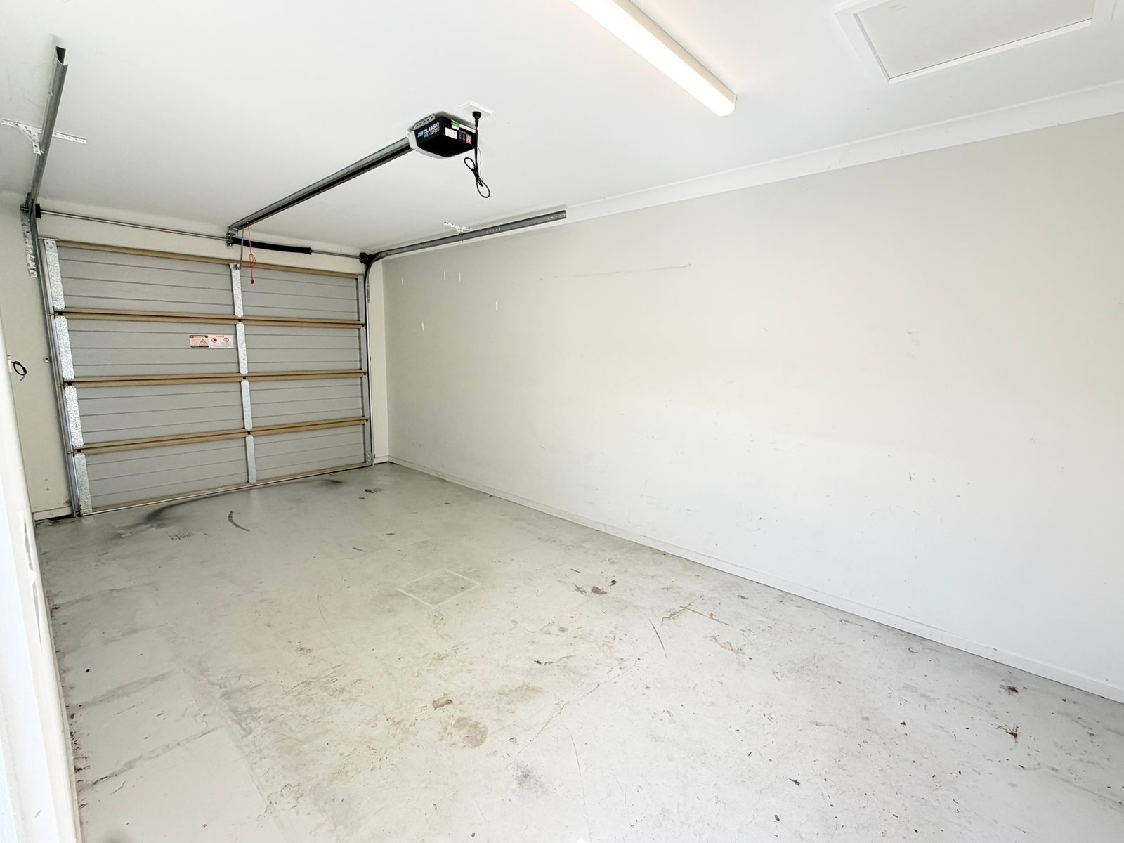 2/51 Reginald Drive TAMWORTH 6