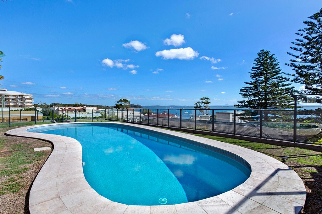 2/51 Ronald Avenue SHOAL BAY 2