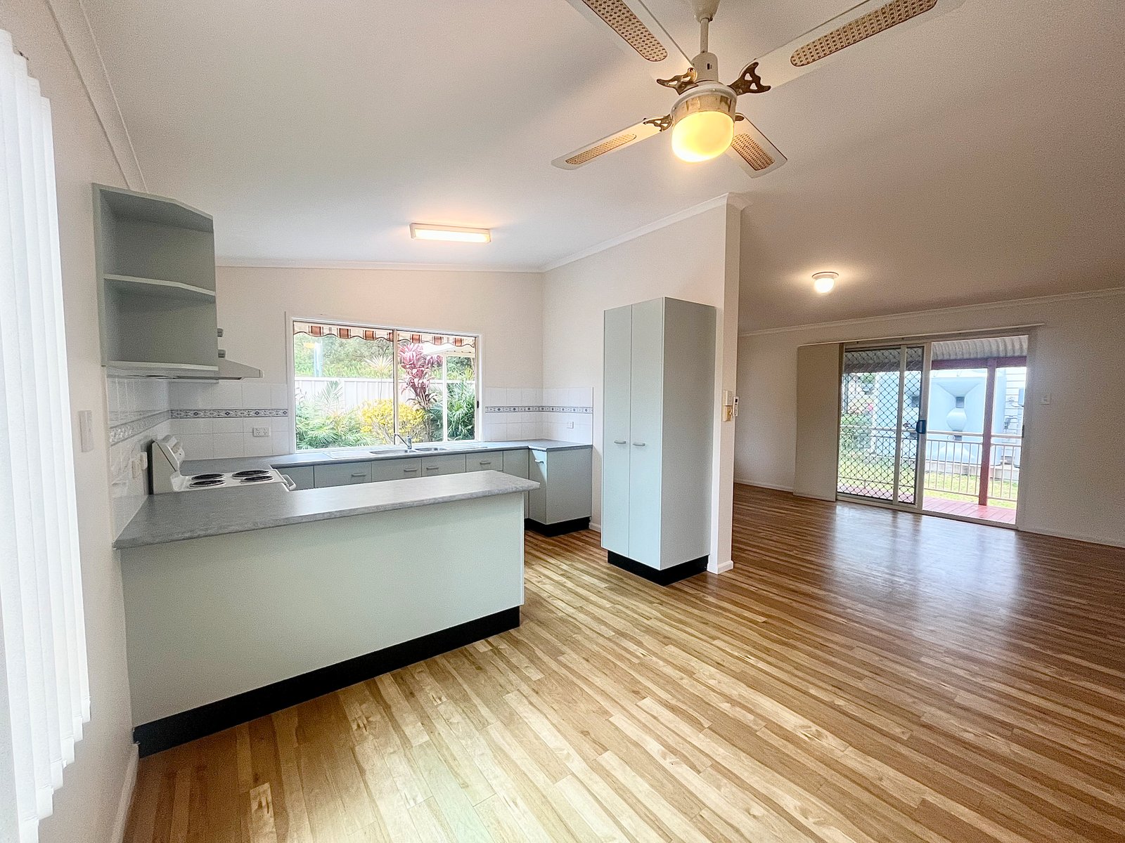 2/51 Trafalgar Street NELSON BAY 1