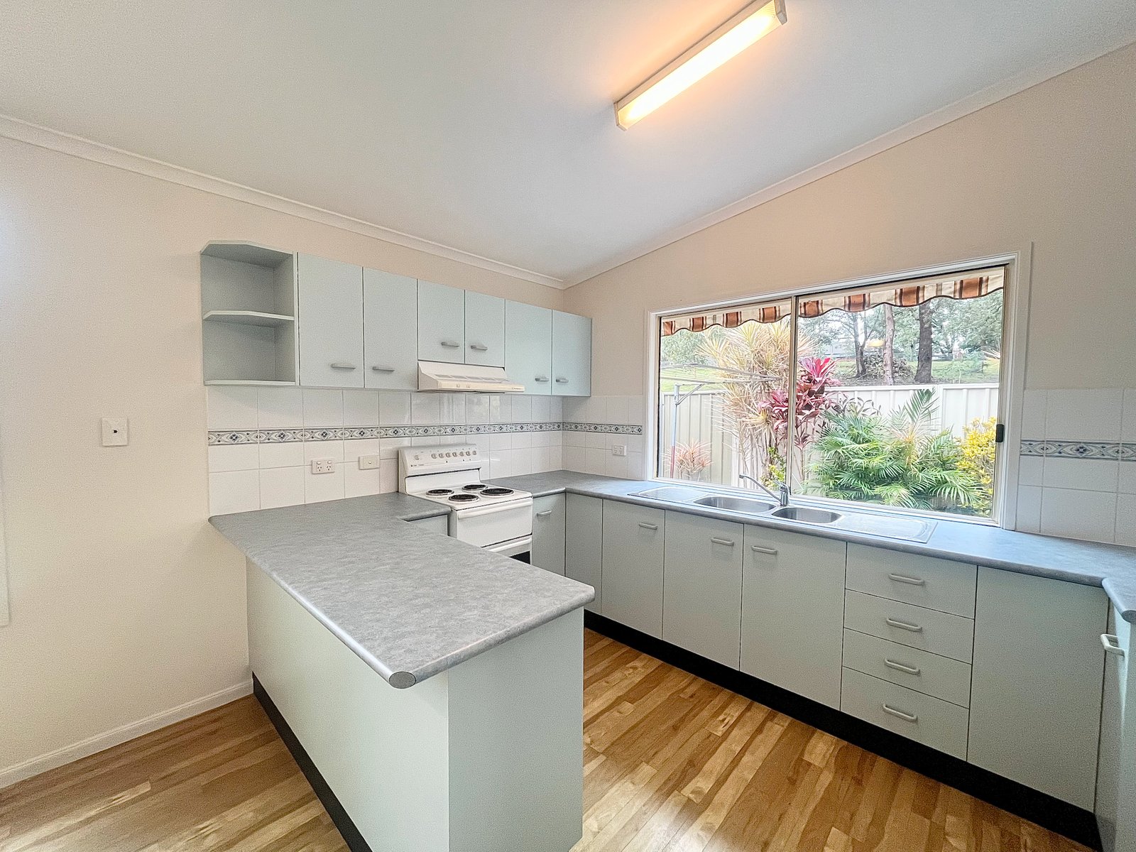 2/51 Trafalgar Street NELSON BAY 2