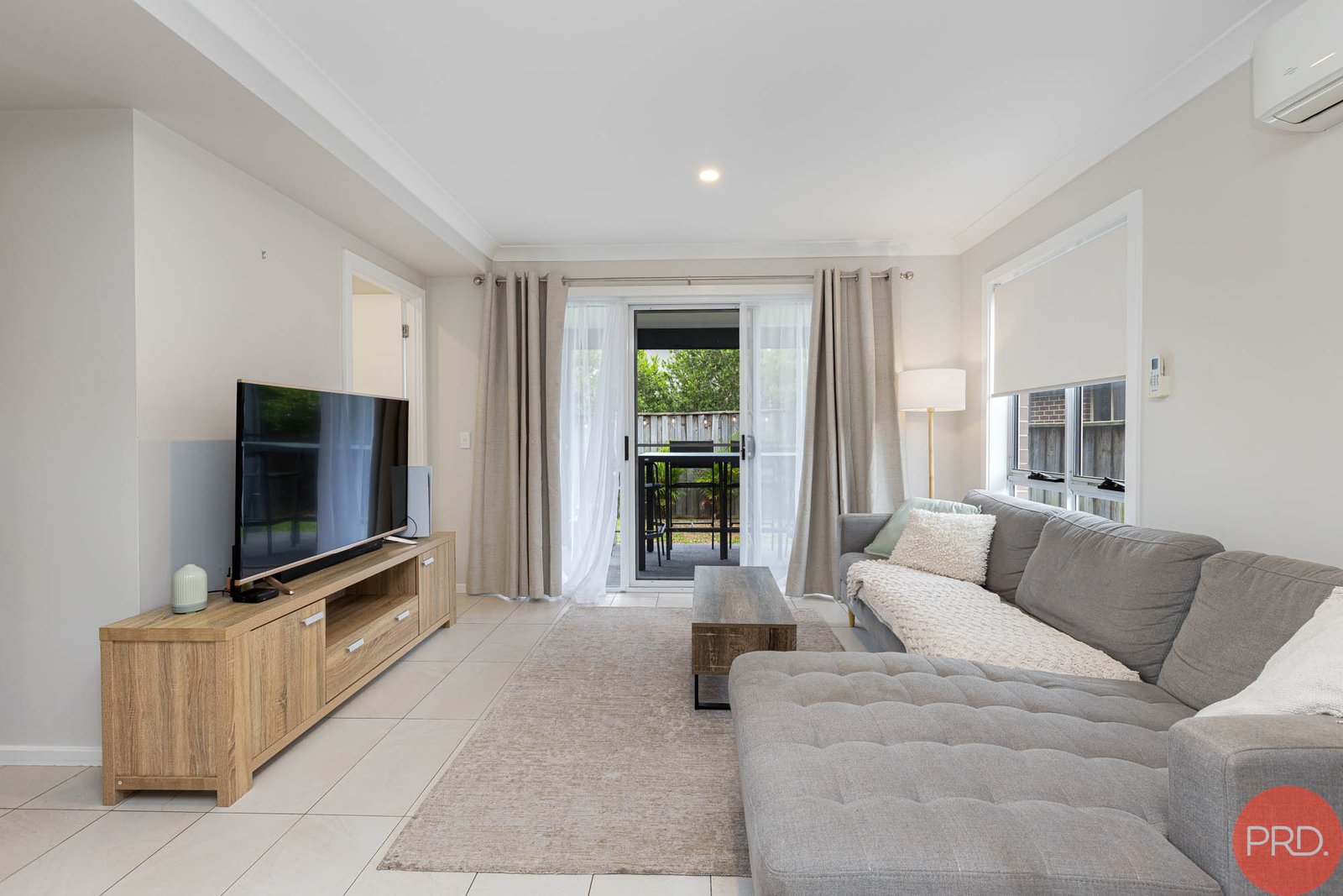 2/51 Warbler Avenue ABERGLASSLYN 7