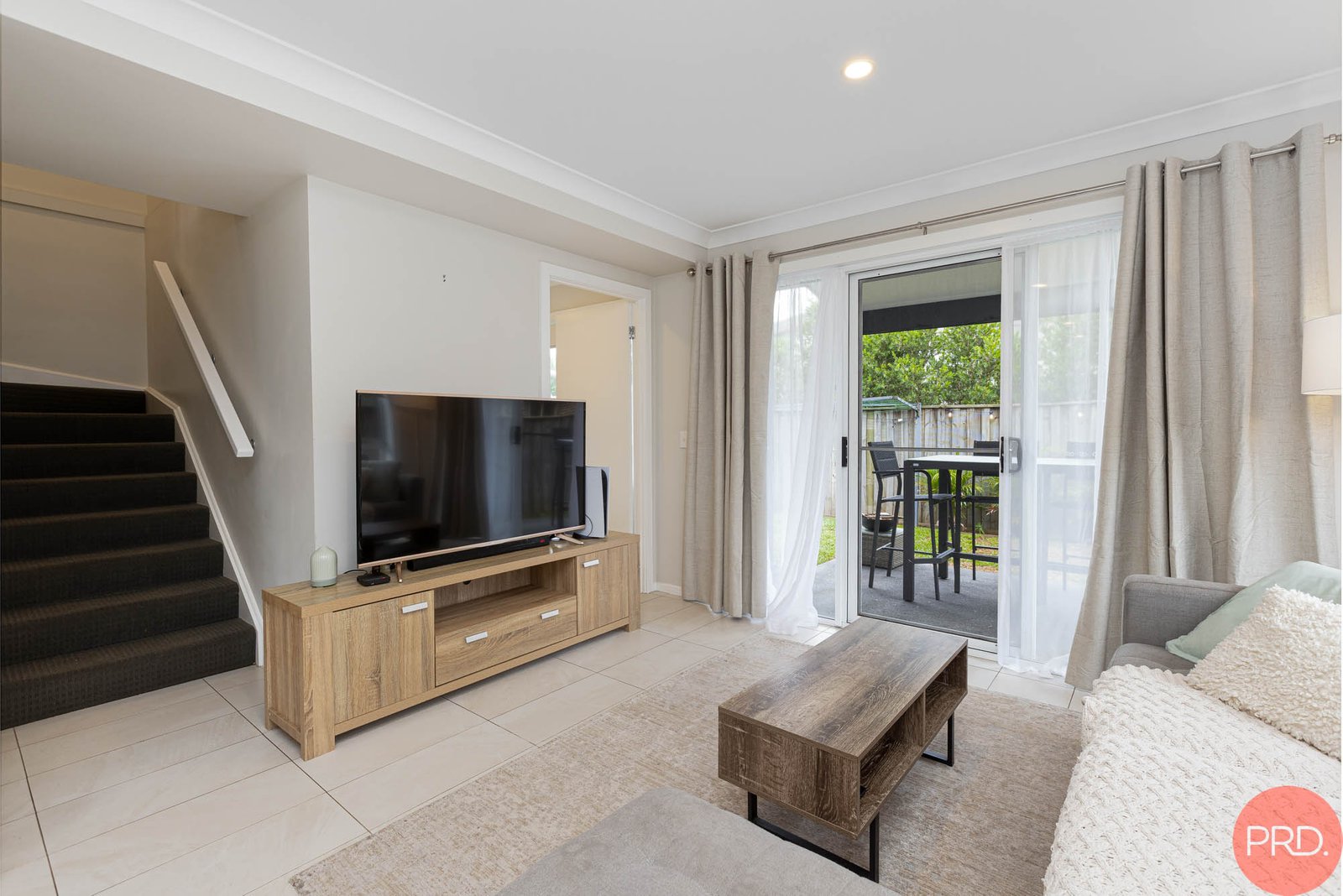 2/51 Warbler Avenue ABERGLASSLYN 8