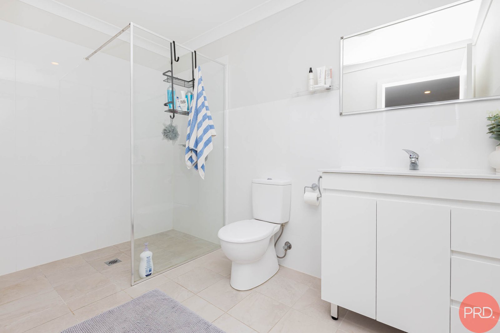 2/51 Warbler Avenue ABERGLASSLYN 21