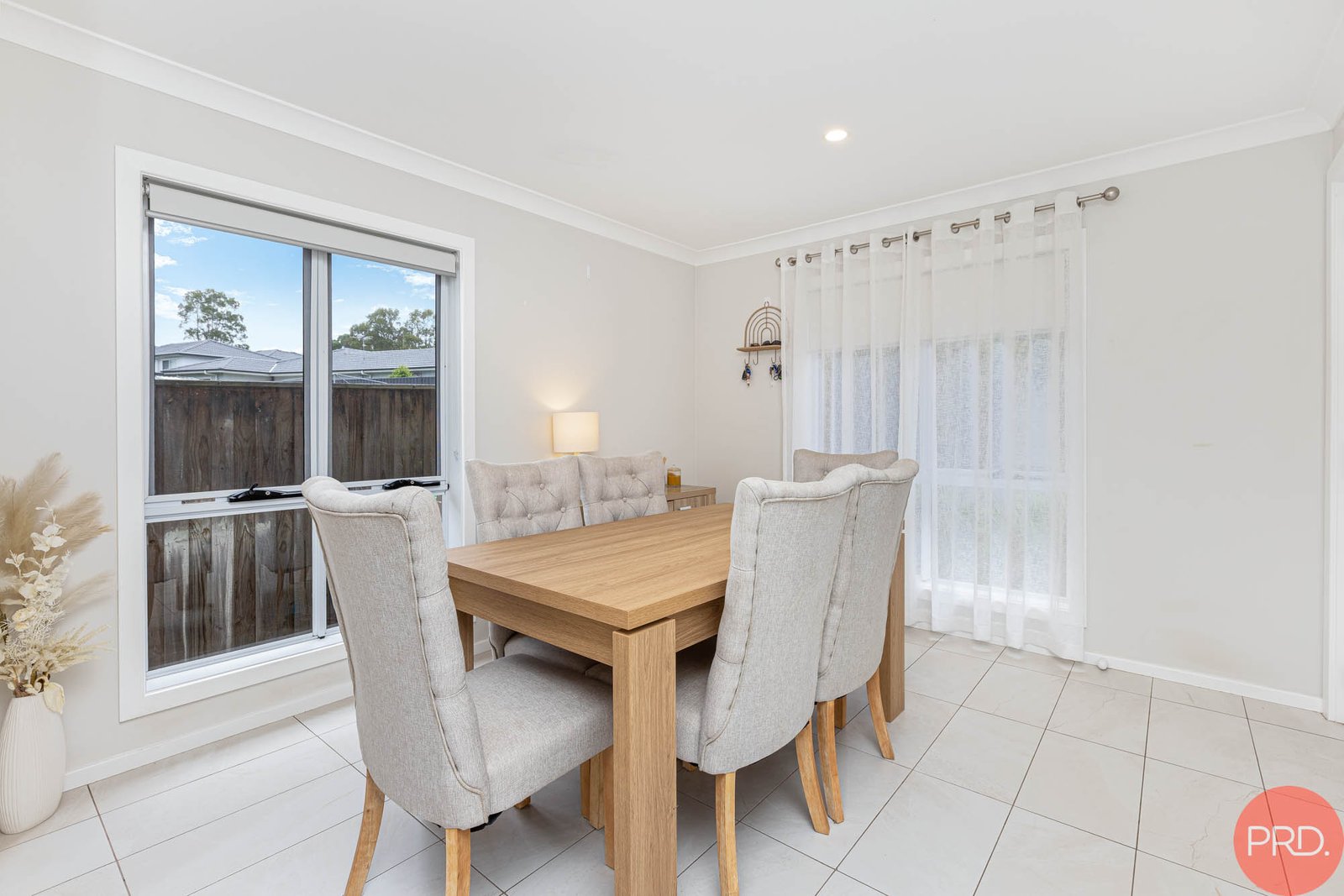 2/51 Warbler Avenue ABERGLASSLYN 25