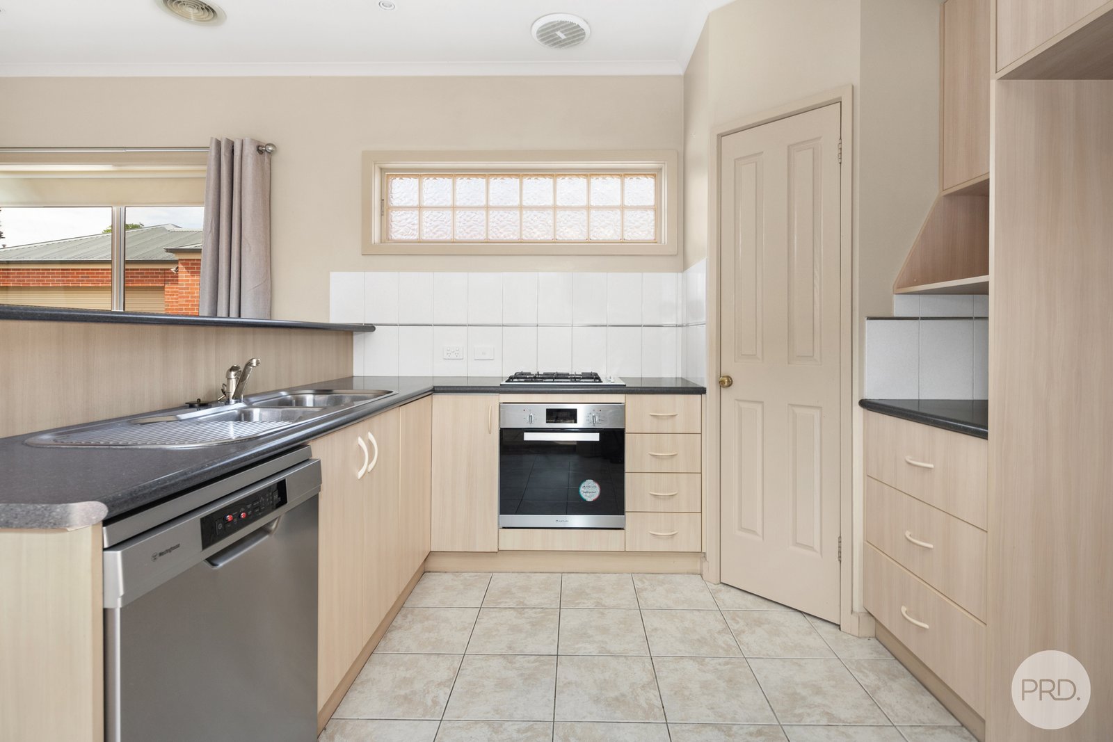 2/510 Ascot Street South REDAN 5