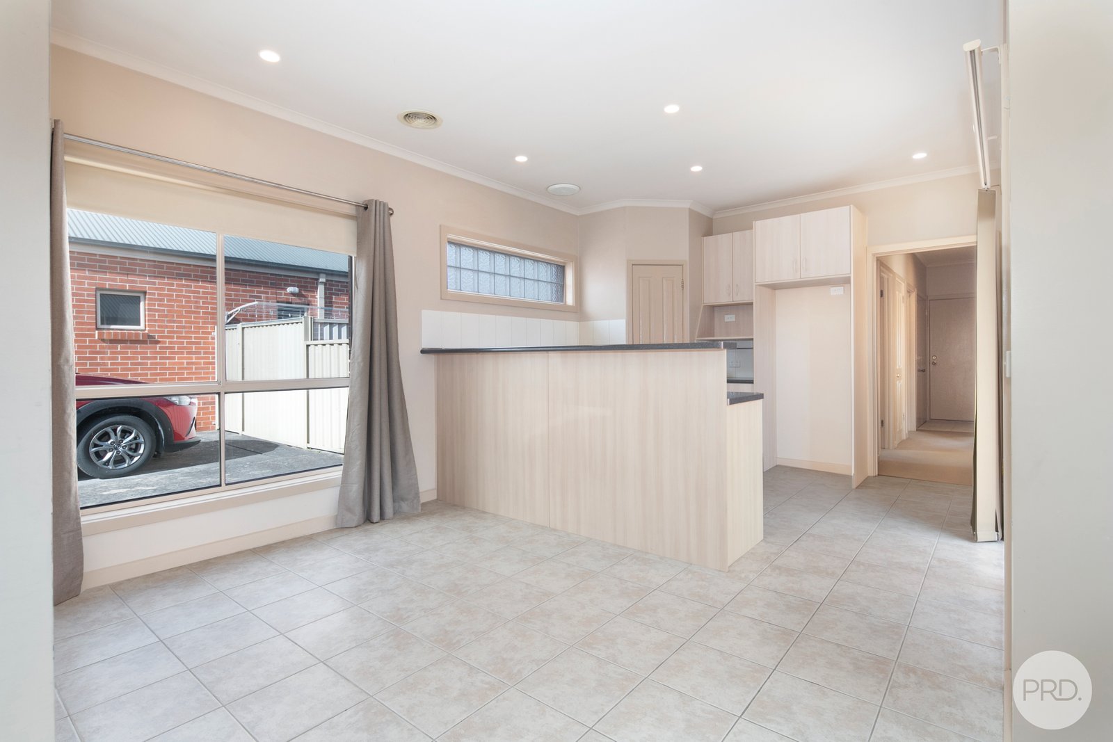 2/510 Ascot Street South REDAN 3