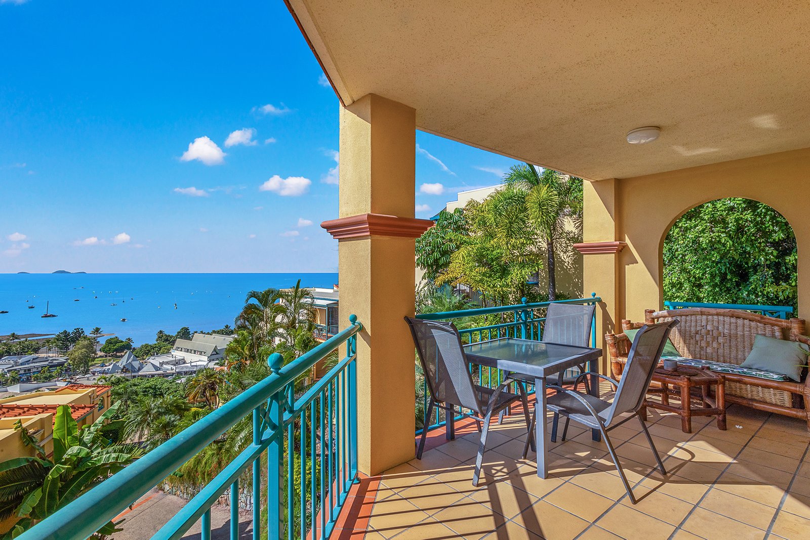 25/10 Golden Orchid Drive AIRLIE BEACH 3