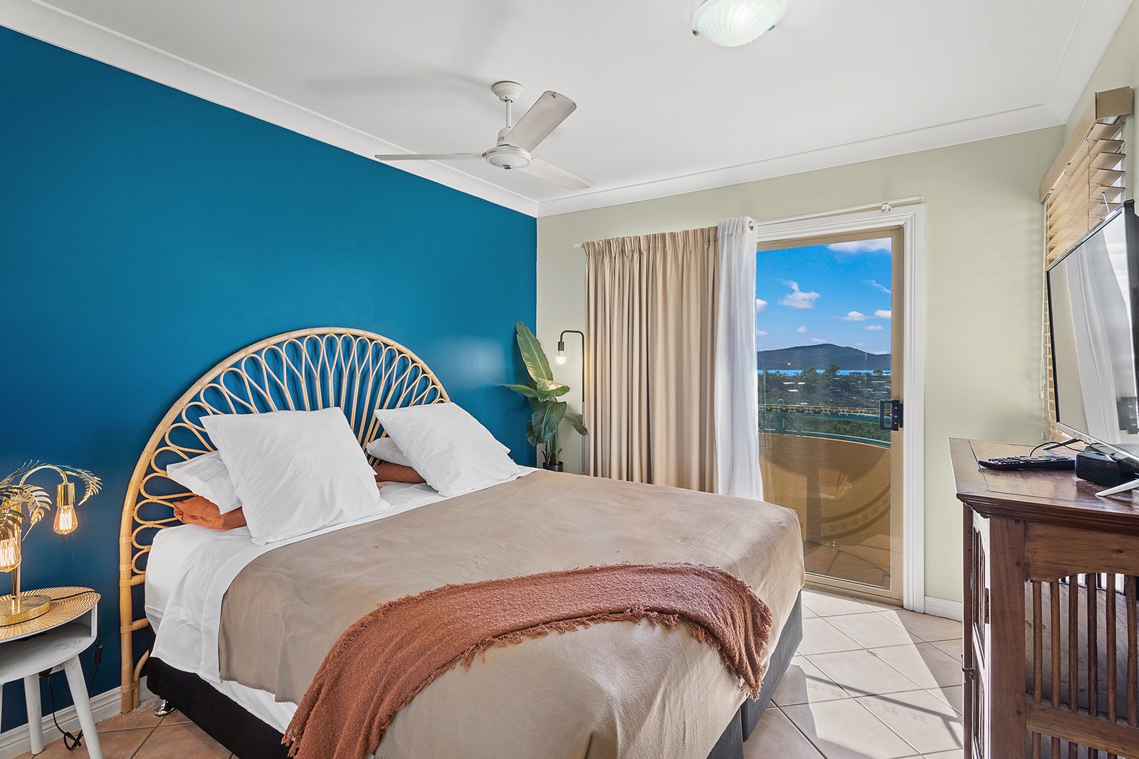 25/10 Golden Orchid Drive AIRLIE BEACH 9