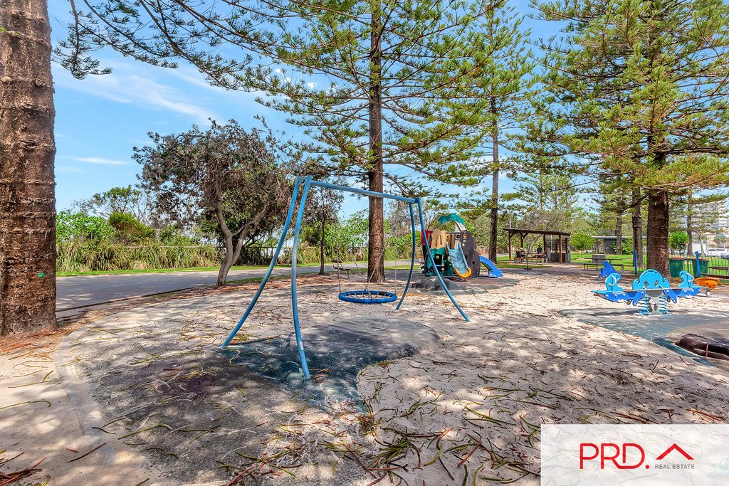 25/100 The Esplanade BURLEIGH HEADS 13