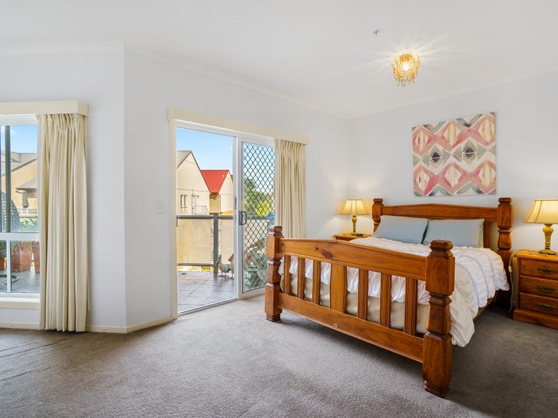 Real Estate and Property in 25/13-15 Hewish Road, Croydon, VIC