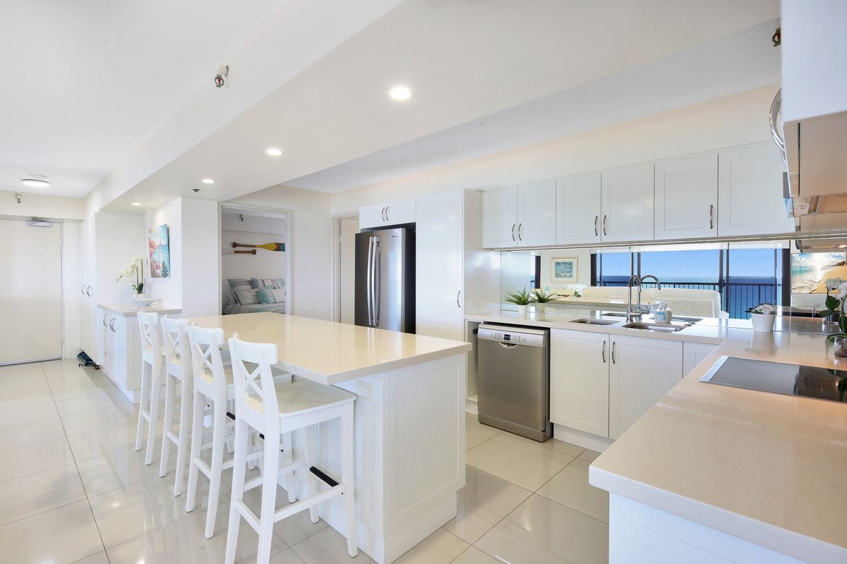 25/146 The Esplanade Burleigh Heads 8