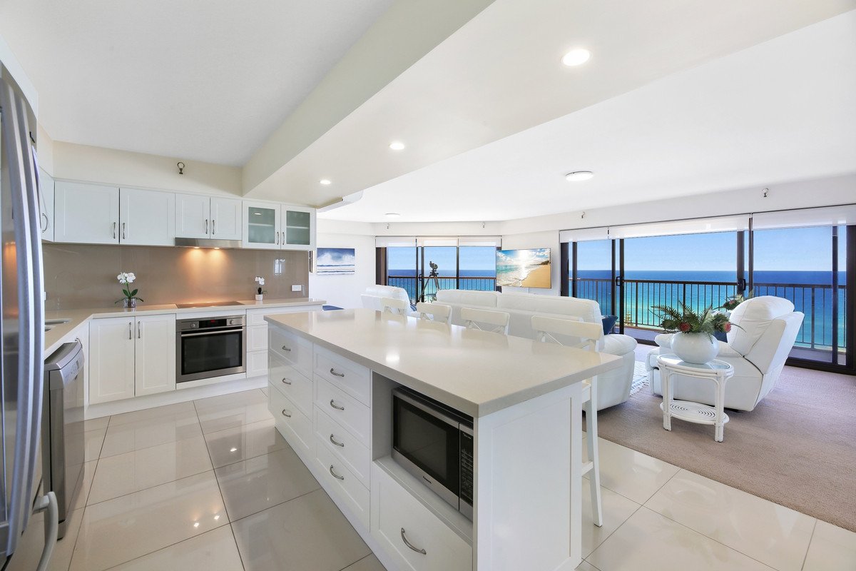 25/146 The Esplanade Burleigh Heads 9