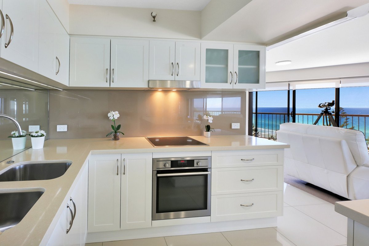 25/146 The Esplanade Burleigh Heads 10