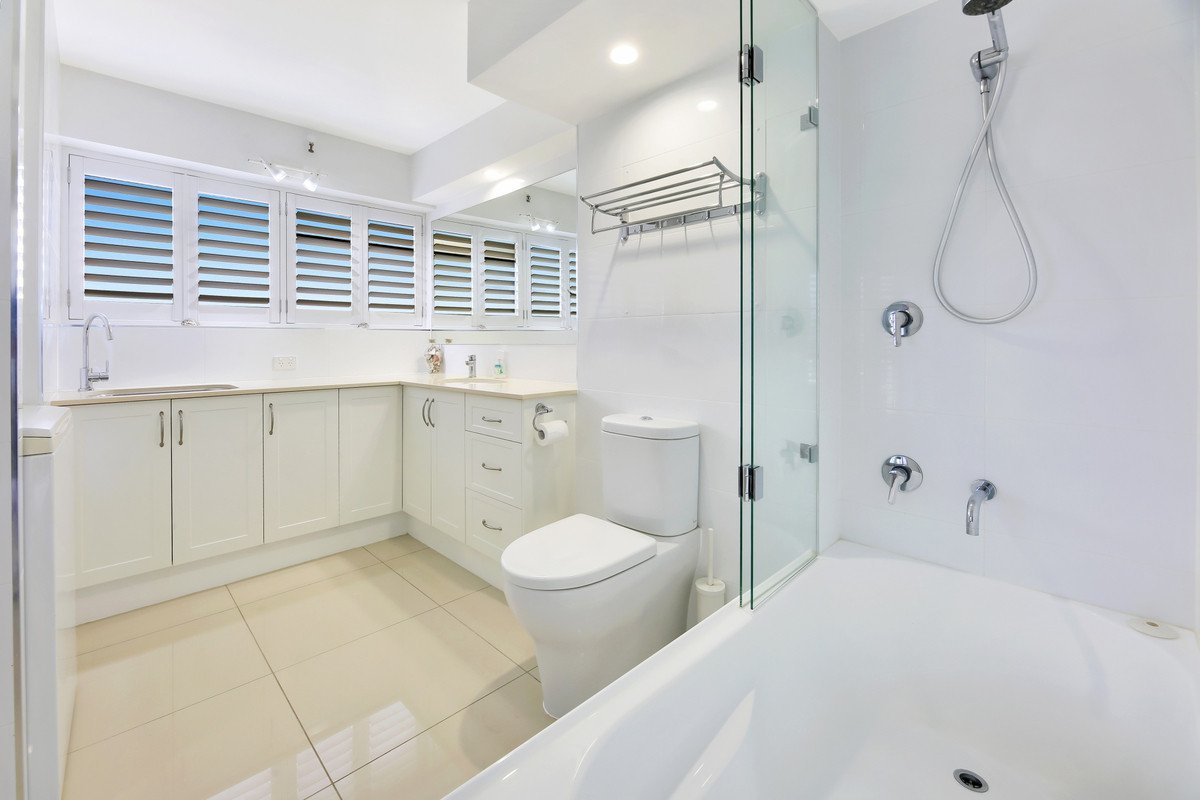 25/146 The Esplanade Burleigh Heads 20