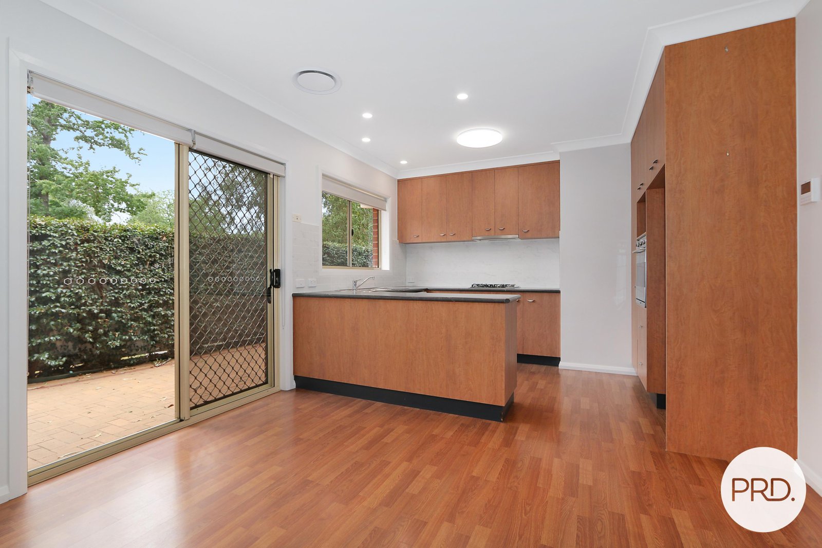 2/516 Nathan Avenue ALBURY 3