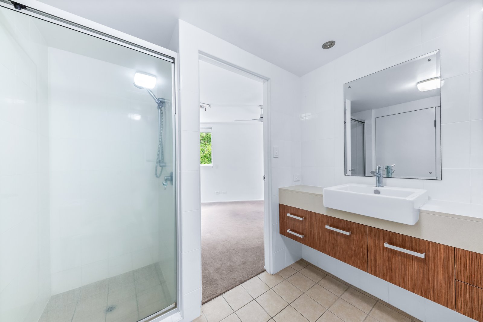 25/18 Seaview Drive AIRLIE BEACH 12
