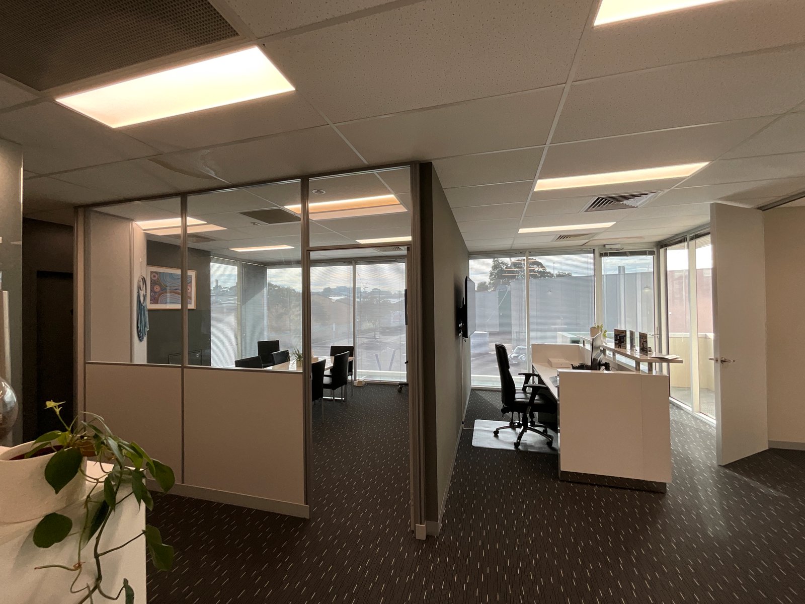 Gallery: 25/1866 Dandenong Road