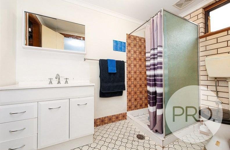 2/519 Schubach Street EAST ALBURY 5